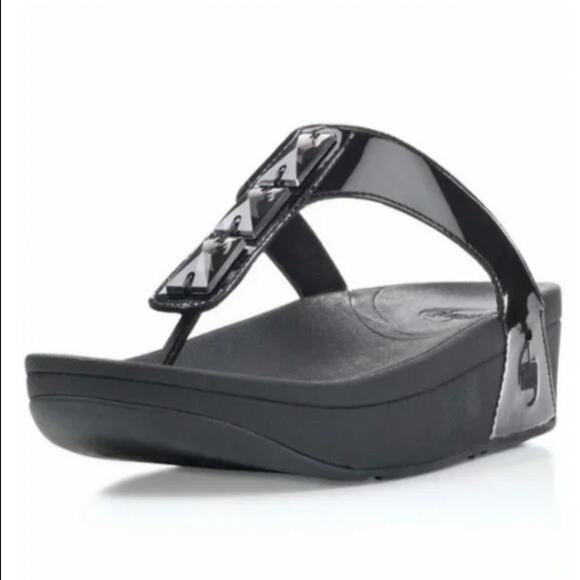 FitFlop Pietra Rhinestone Thong Sandal Slip On Soft Comfort Wedge Casual Black 9 - Picture 1 of 8